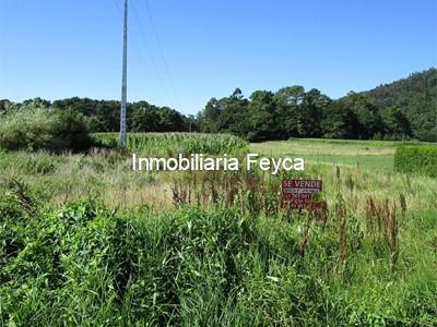 Venta finca céntrica en lugar Bouzoas - Outes